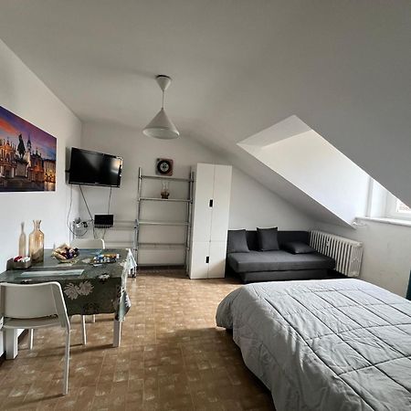 Sweet Apt Piazza Statuto 9 Nel Pieno Centro Di Torino Exteriör bild