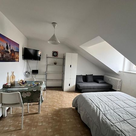 Sweet Apt Piazza Statuto 9 Nel Pieno Centro Di Torino Exteriör bild