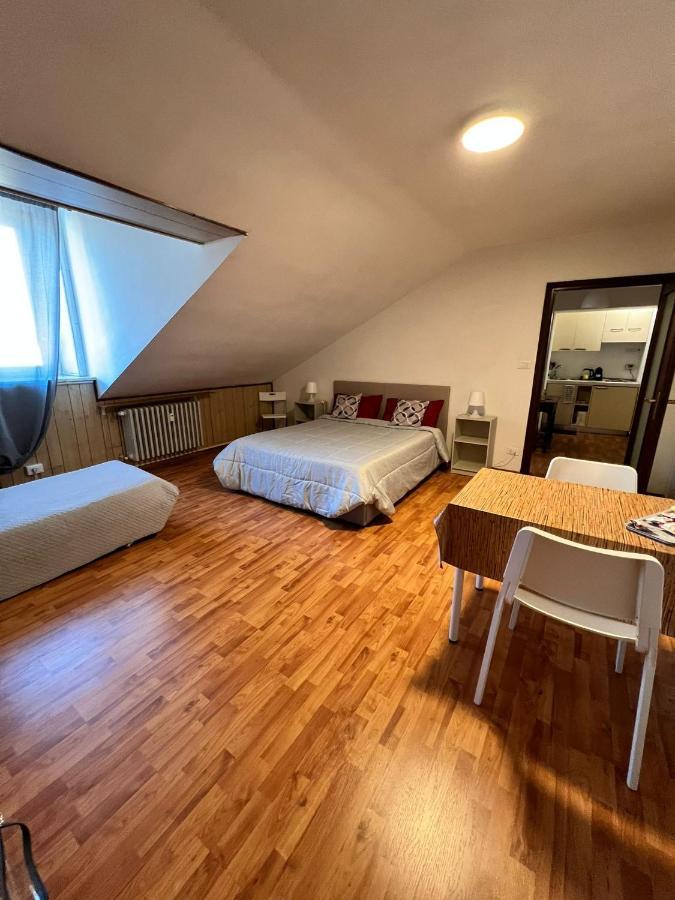 Sweet Apt Piazza Statuto 9 Nel Pieno Centro Di Torino Exteriör bild